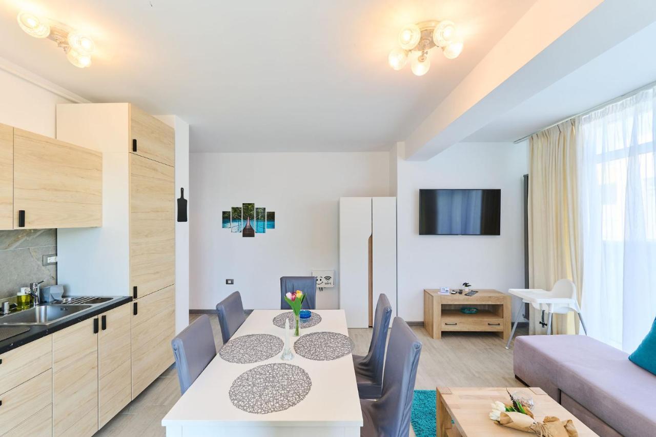 Cermar Apartment- Spa N Pool Beach Resort- Parking Mamaia Ngoại thất bức ảnh